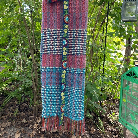 💙🌺Bundle of 3:  Embroidered Belt, Ear Muff Headband, and Colorful Knit Shawl - Picture 6 of 8